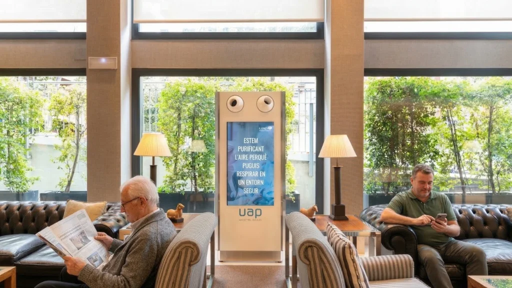 Instalación UAP Hotel Lobby